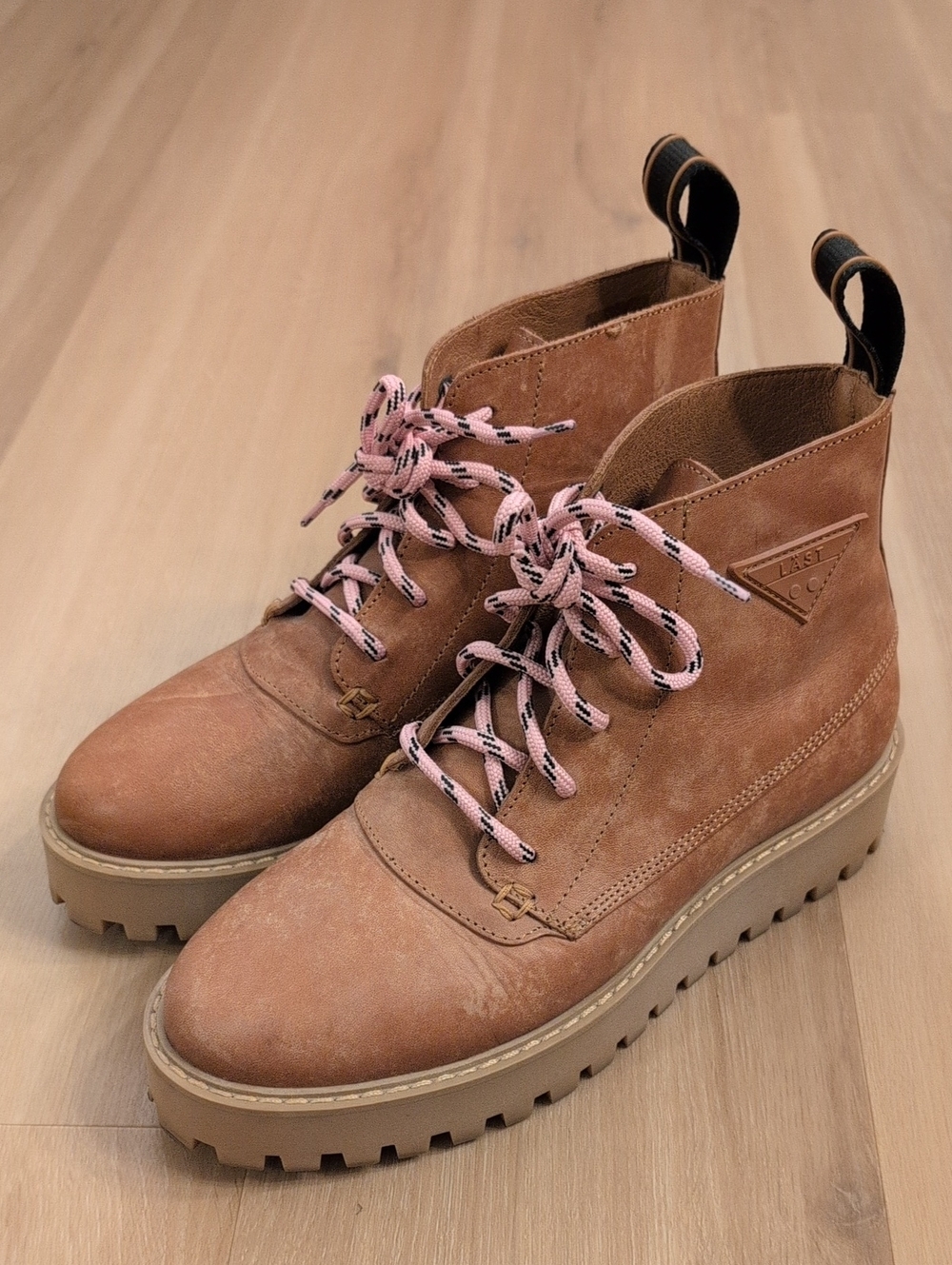 LAST Womens Tan Pink Leather Platform Chunky Ankle Boots Combat Lug Sole 38 7.5